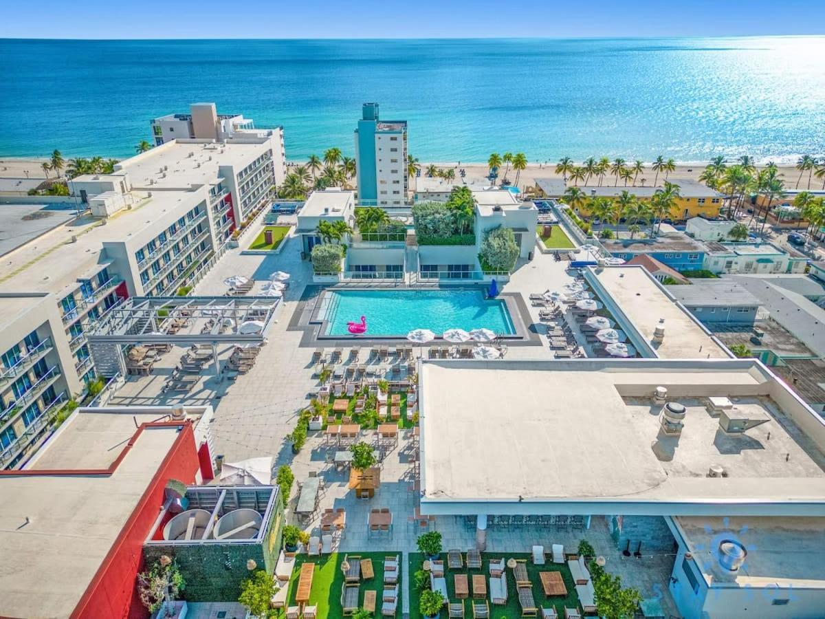 Rooftop Pool - Hot Tub - Gym - Near *