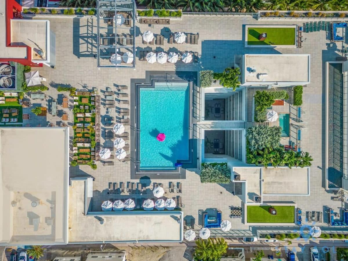 Rooftop Pool - Hot Tub - Gym - Near Appartement Hollywood