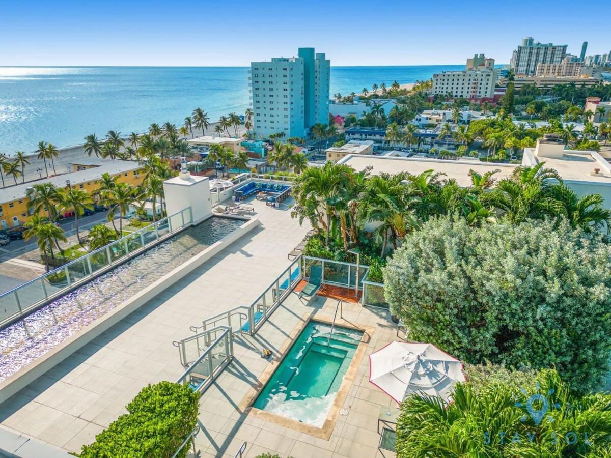 Rooftop Pool - Hot Tub - Gym - Near