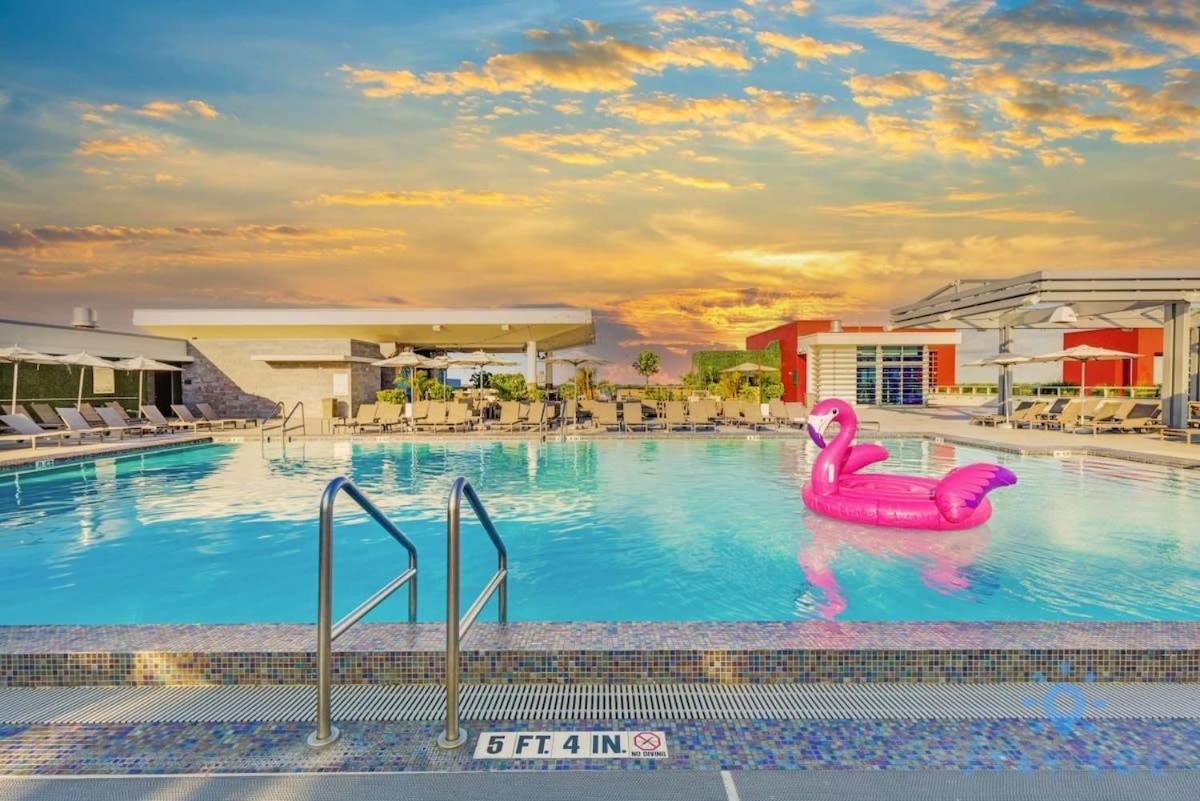 Appartement Rooftop Pool - Hot Tub - Gym - Near
